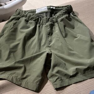 Abercrombie & Fitch Men's Green Athletic Shorts